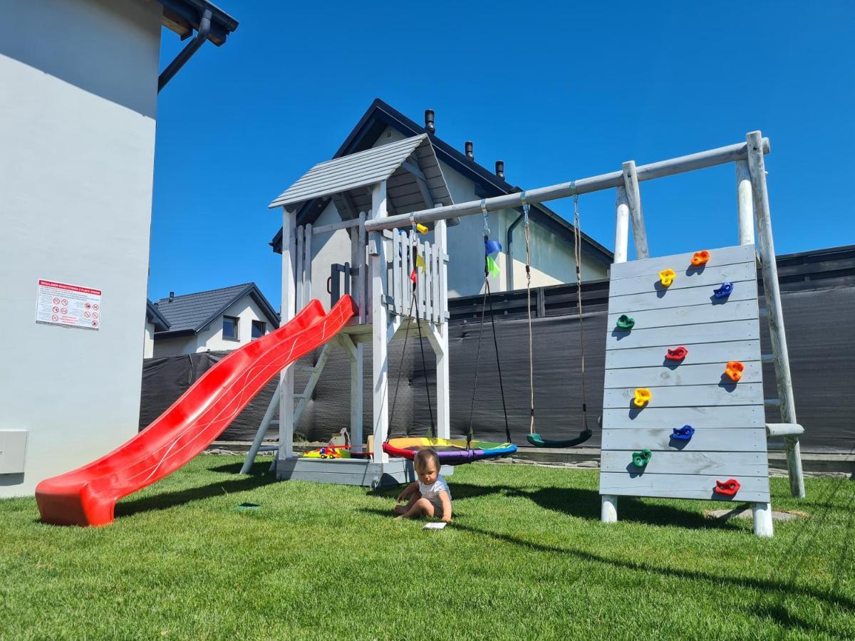 Domki Rajski Wypoczynek Z Basenem Jastrzebia Gora Exterior foto