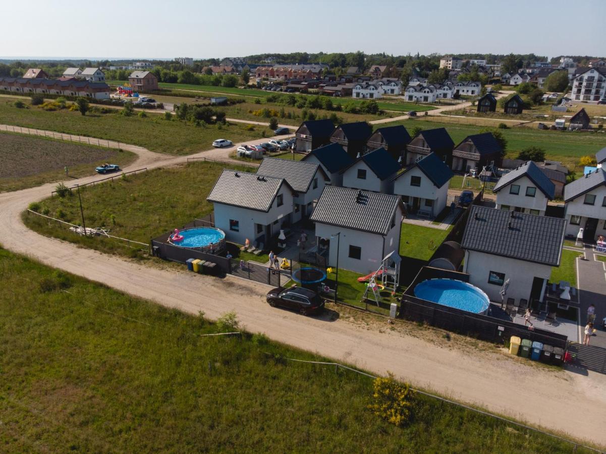 Domki Rajski Wypoczynek Z Basenem Jastrzebia Gora Exterior foto